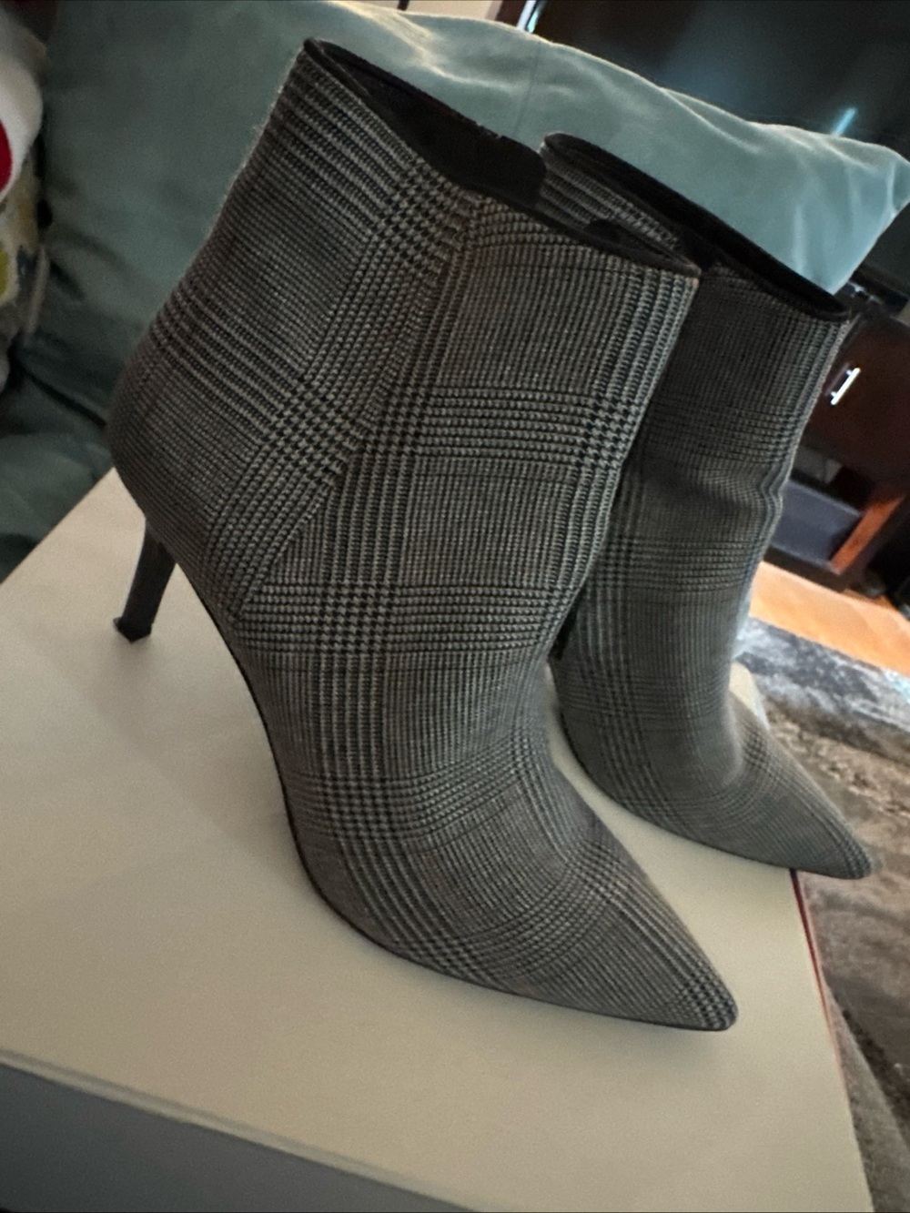 Cabi Women's Pointed Toe Plaid Ankle Boots - Black/Gray Sz 9